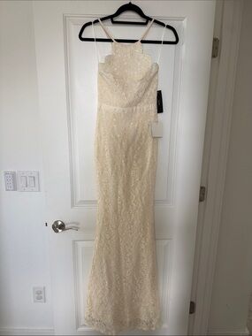 Lulu's Ivory Lace Scalloped Halter Wedding Dress
